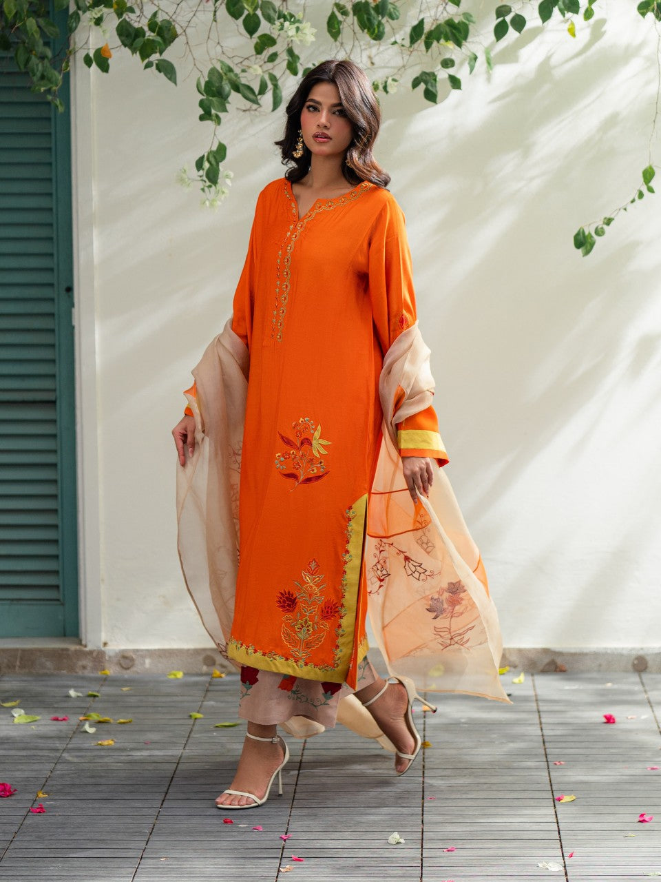 Elegant embroidered kurta with matching pants