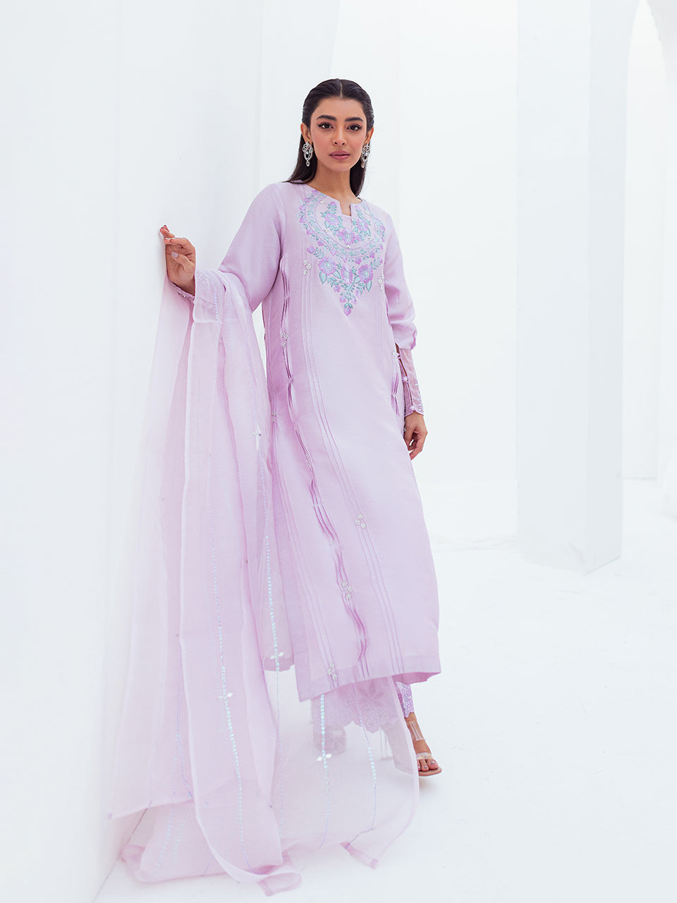 Lilac raw silk kurta with threadwork and diamonte