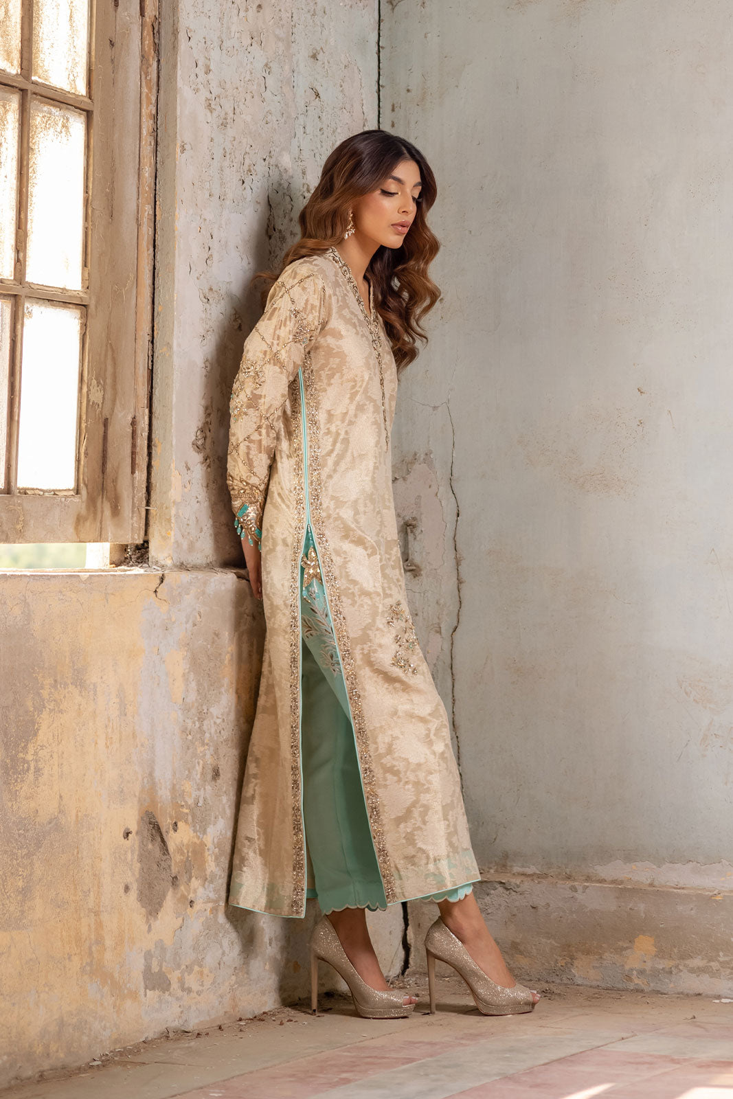 Reha kurta with zardozi and resham threadwork